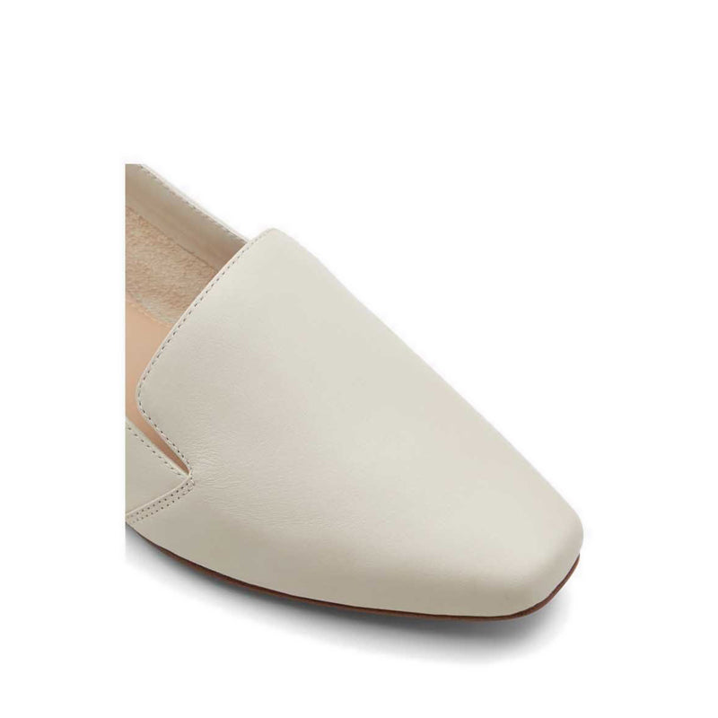 Lareir Women's Slip On Casual Shoe - White
