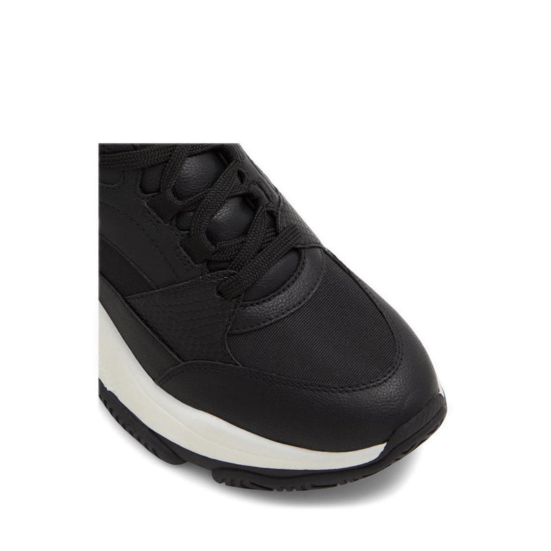 Valleyia Women's Jogger Sole Sneakers - Black