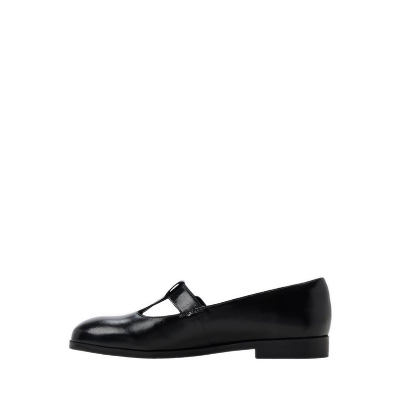Lothilarin-In Mary Janes - Black
