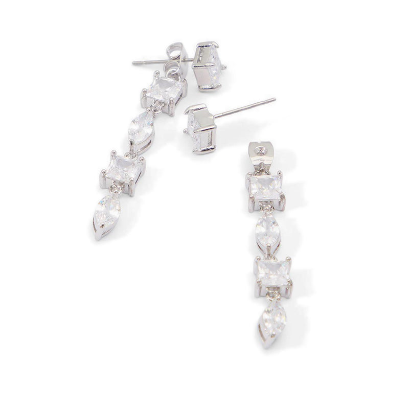 Troer Women's Earring Silver/Clear Multi