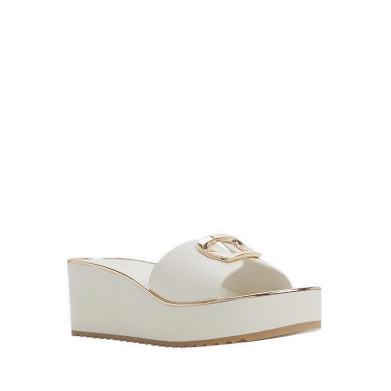 Menhaden Women's Beach Sandals - White/Bone